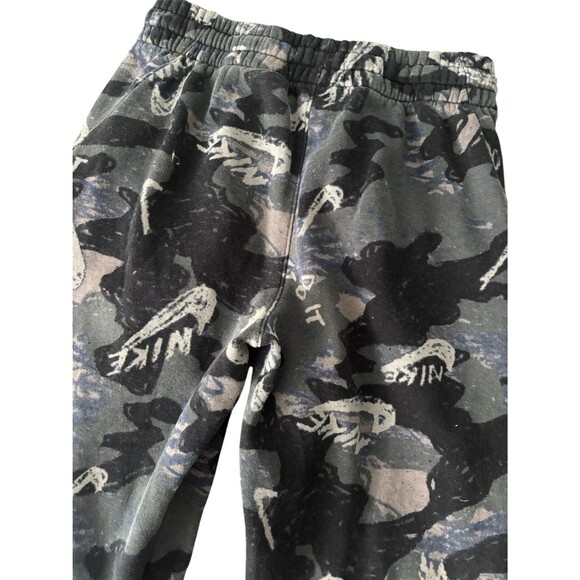 Nike Boy’s All Over Print Logo Black / Grey Sweatpants Size XL - Picture 6 of 7